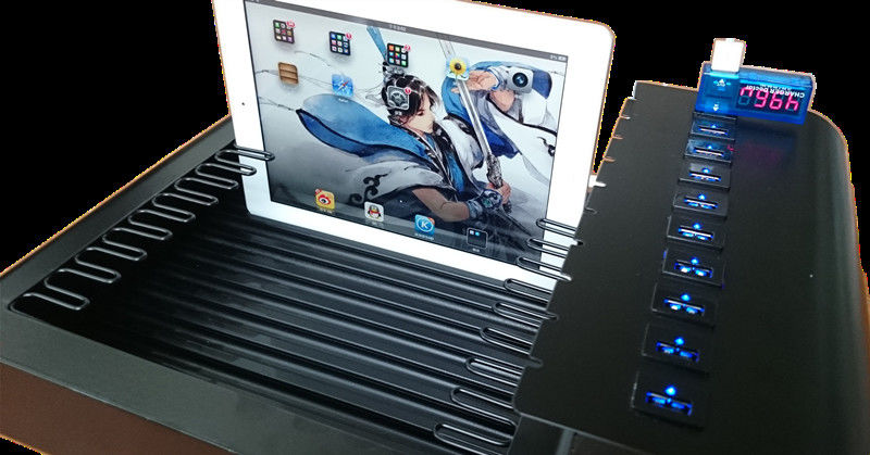 Stazione di carico da tavolo di USB del porto dell'acciaio inossidabile 10 per elettronica/Ipad/telefono cellulare