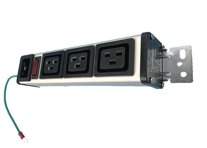 Unità di distribuzione di energia di alluminio della PDU di modo di Shell 3 con l'IEC controllato 320 C19 del commutatore